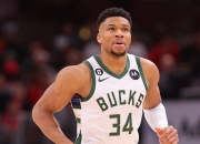 开运体育下载-雄鹿豪取两连胜，赛季开门红的简单介绍