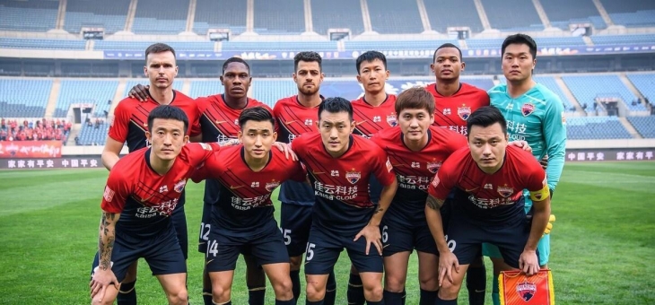 开运体育在线-包含天津泰达力克深圳佳兆业，积分榜上逐渐拉开差距的词条