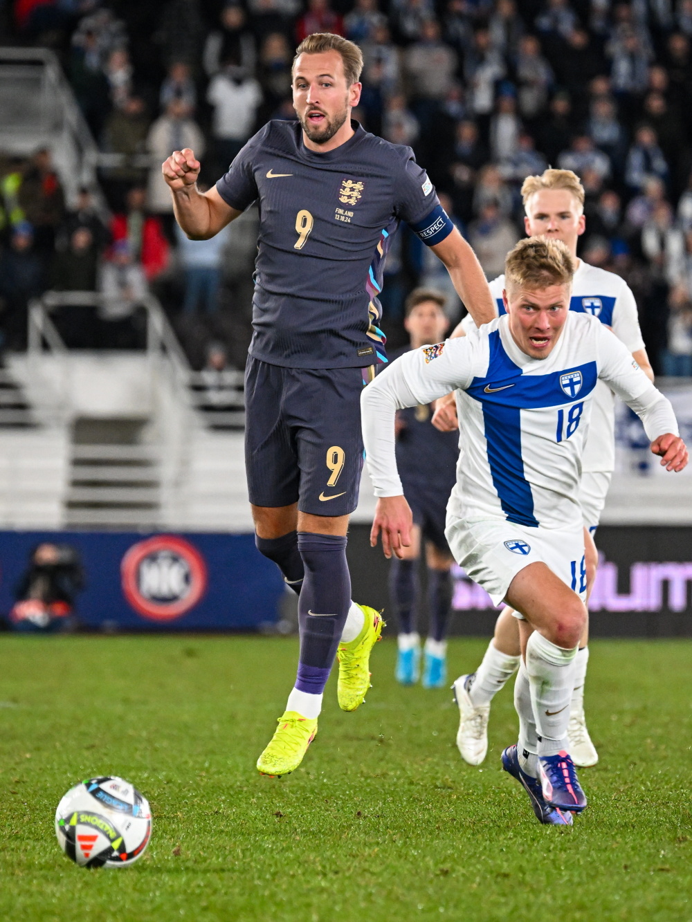 芬兰国家队备战欧国联半决赛 芬兰国家队备战欧国联半决赛