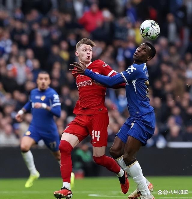 曼联负于巴塞罗那,实力差距明显 曼联负于巴塞罗那,实力差距明显