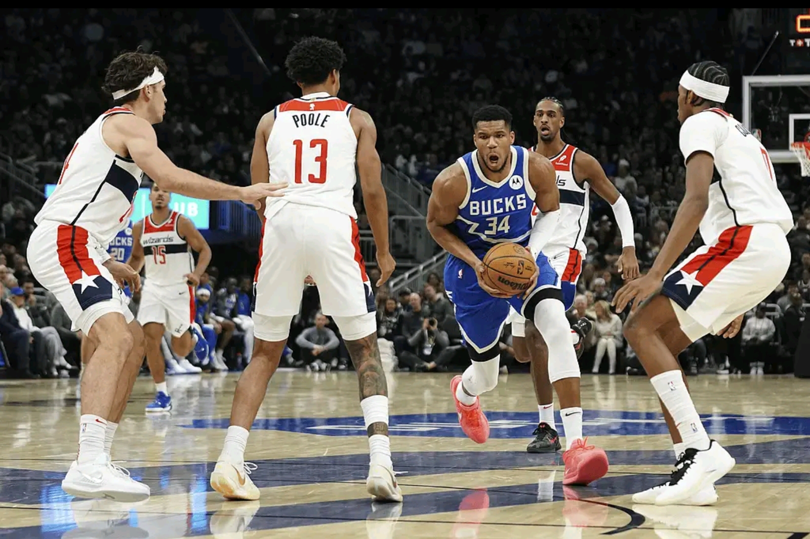 雄鹿意外负于奇才,独行侠击退马刺,西部赛区战况依旧未定的简单介绍 雄鹿意外负于奇才,独行侠击退马刺,西部赛区战况依旧未定的简单介绍