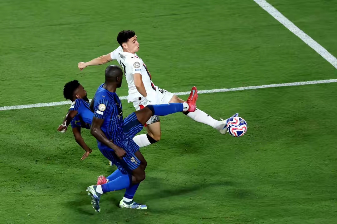 曼城稳定发挥,成功晋级欧洲赛事半决赛 曼城稳定发挥,成功晋级欧洲赛事半决赛