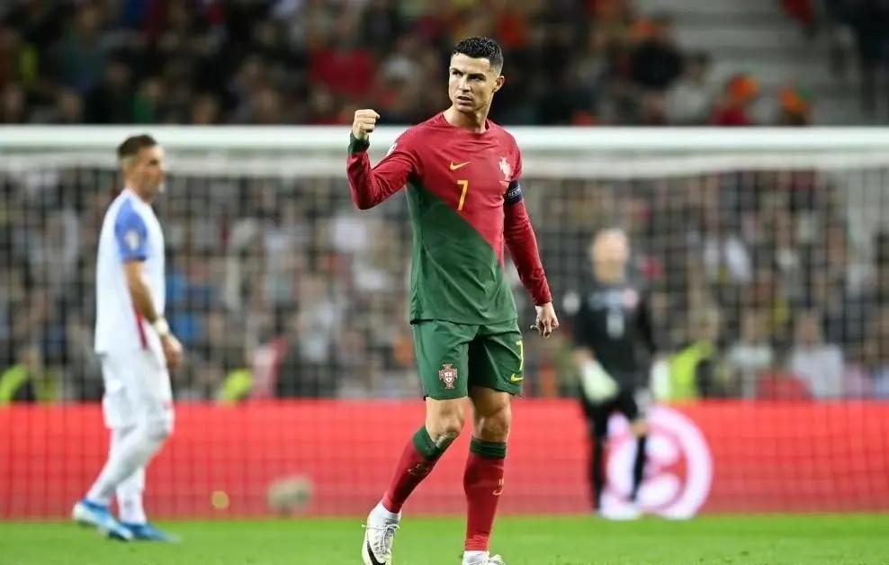 俄罗斯在客场战胜斯洛伐克,提前晋级欧洲杯强的简单介绍 俄罗斯在客场战胜斯洛伐克,提前晋级欧洲杯强的简单介绍