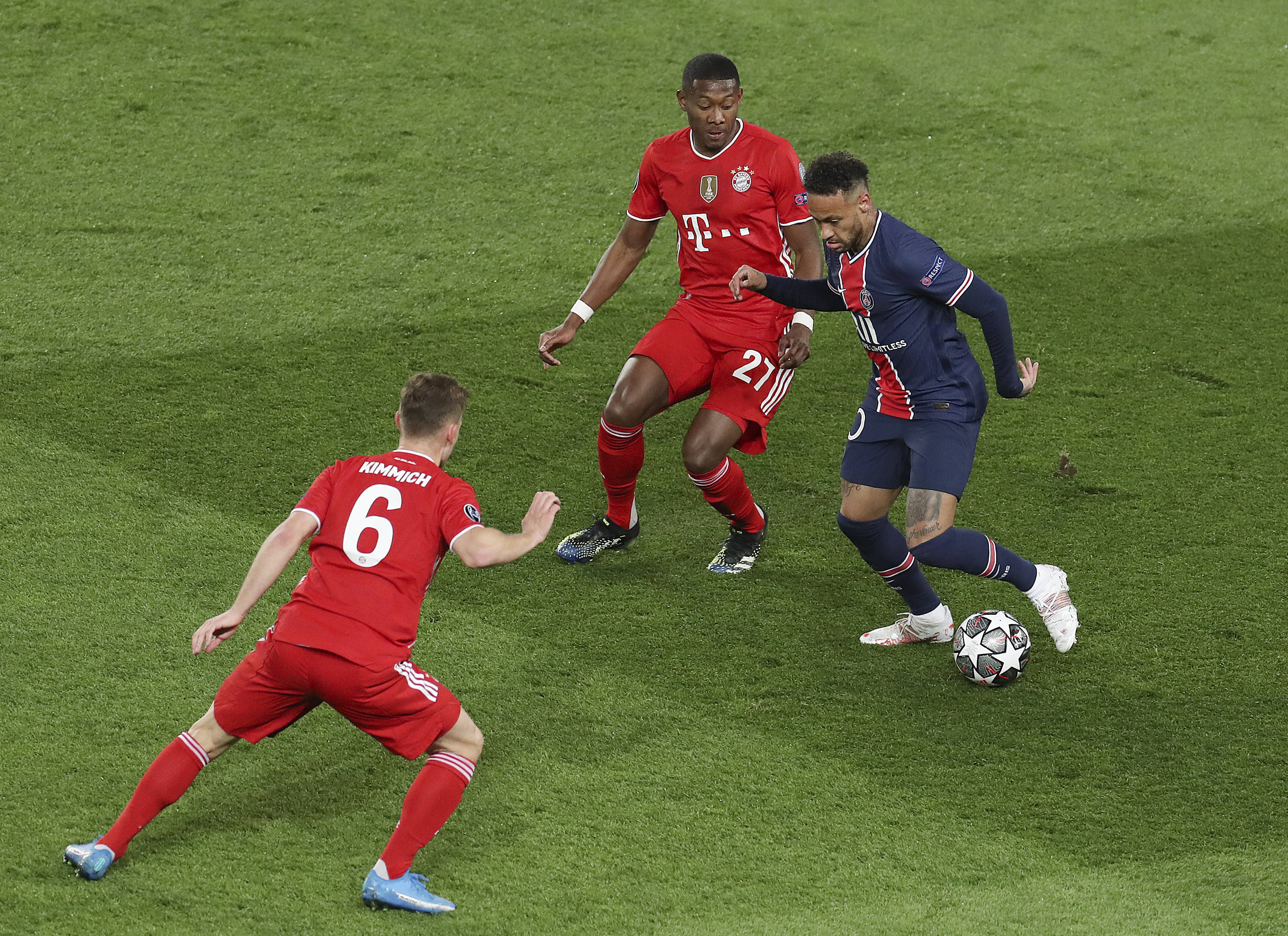 拜仁碾压波尔图，成功晋级半决赛