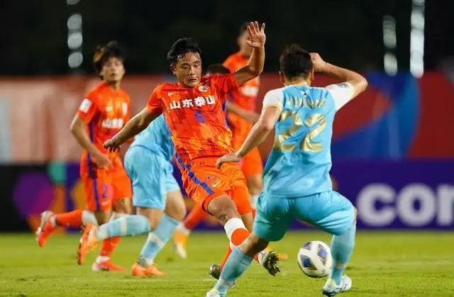 上港主场不敌恒大,实力悬殊战绩落差的简单介绍 上港主场不敌恒大,实力悬殊战绩落差的简单介绍